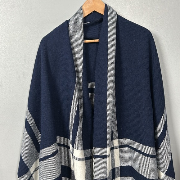 NWT J. Crew Wool Blend Navy White Plaid Large Shawl Scarf - Picture 7 of 10